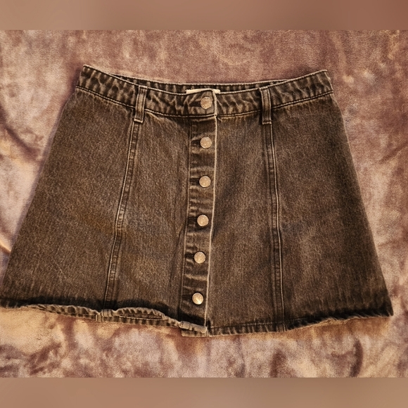 Forever 21 Black Mini Skirt - Picture 1 of 2